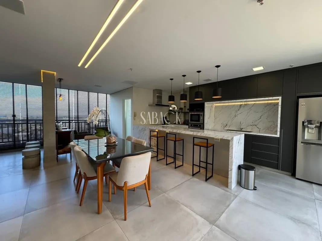 Venda Apartamento 168 m²